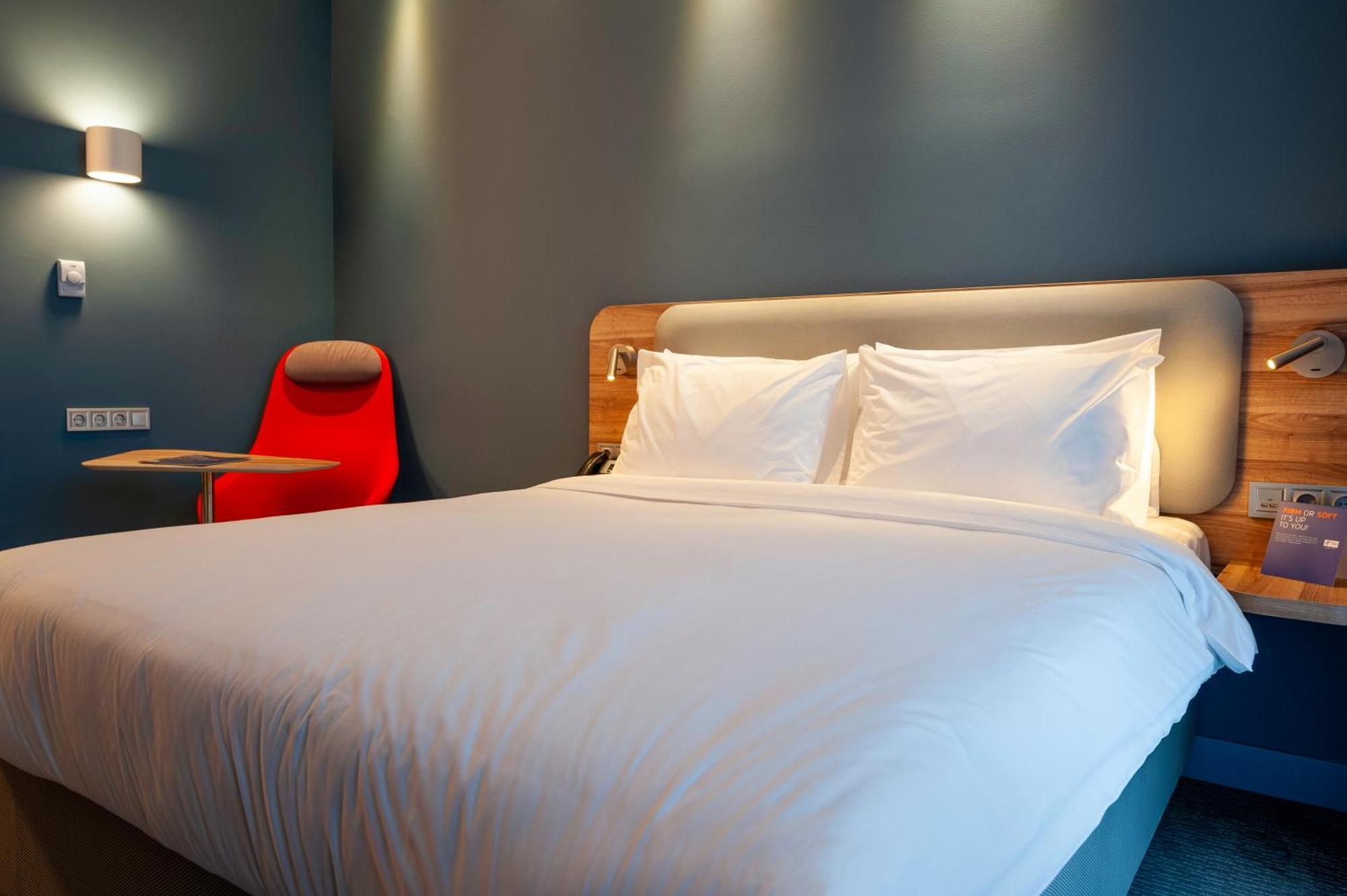 Holiday Inn Express Tbilisi Avlabari By Ihg エクステリア 写真